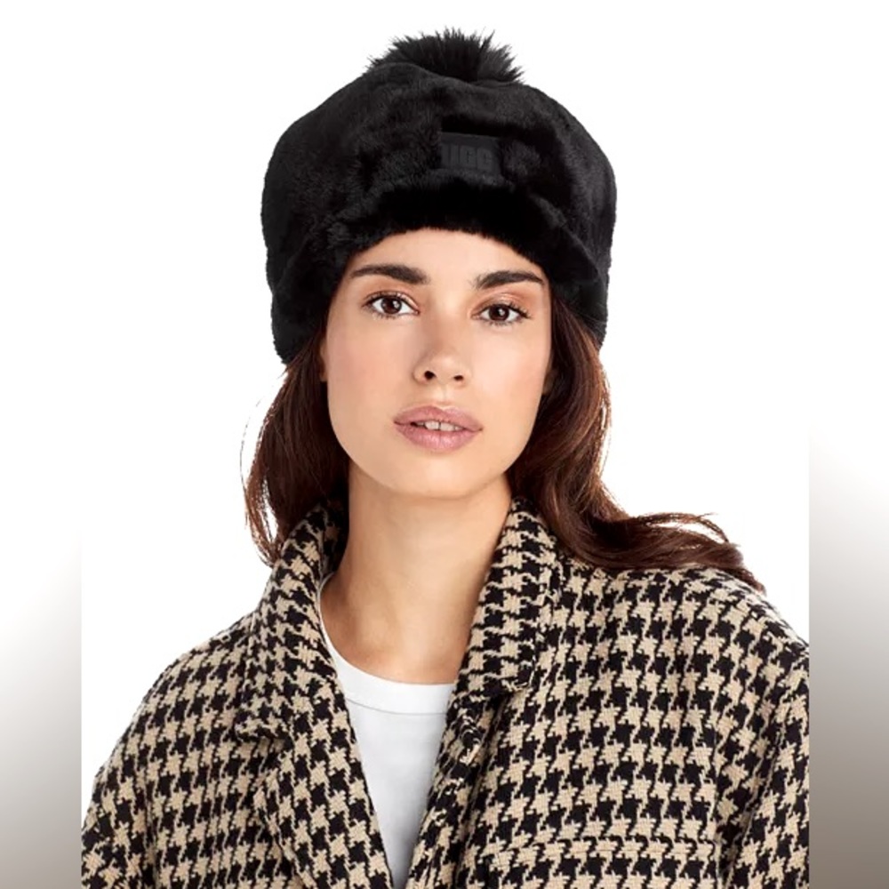 NWT UGG Black Faux Fur Pom Pom Beanie Hat One Size
